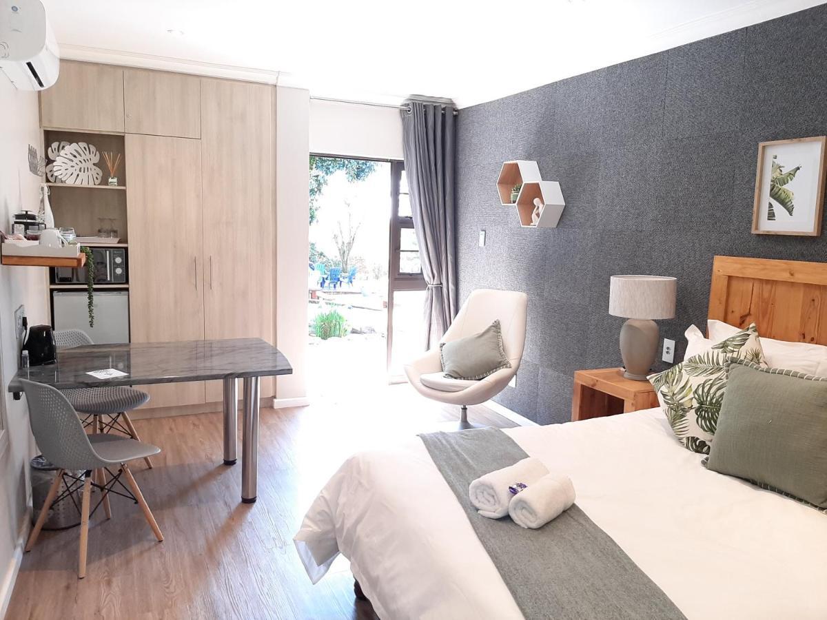 The Hillcrest Guesthouse อีสต์ลอนดอน ภายนอก รูปภาพ