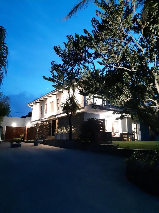 The Hillcrest Guesthouse อีสต์ลอนดอน ภายนอก รูปภาพ