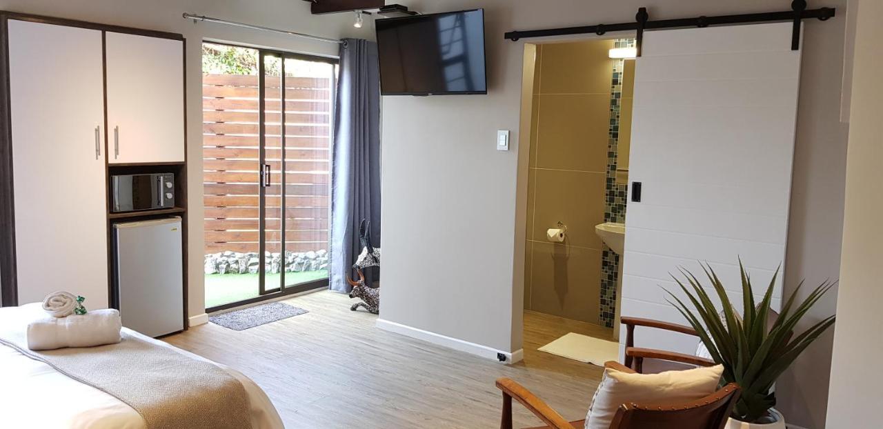 The Hillcrest Guesthouse อีสต์ลอนดอน ภายนอก รูปภาพ